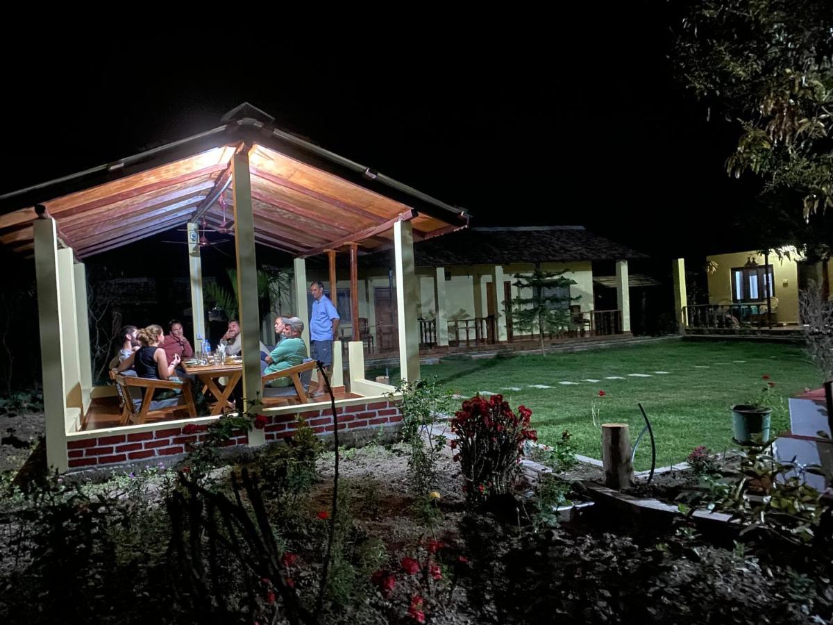 Bardia Eco Friendly Homestay Bardiya Bagian luar foto
